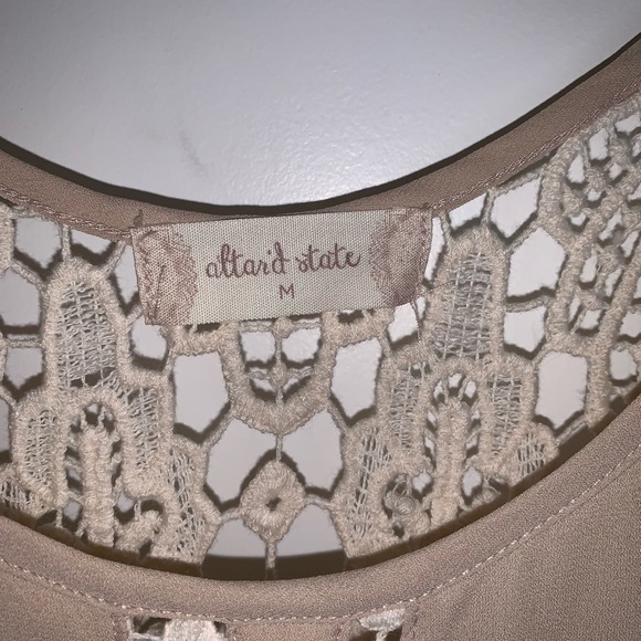 Tan lace dress - Picture 3 of 8